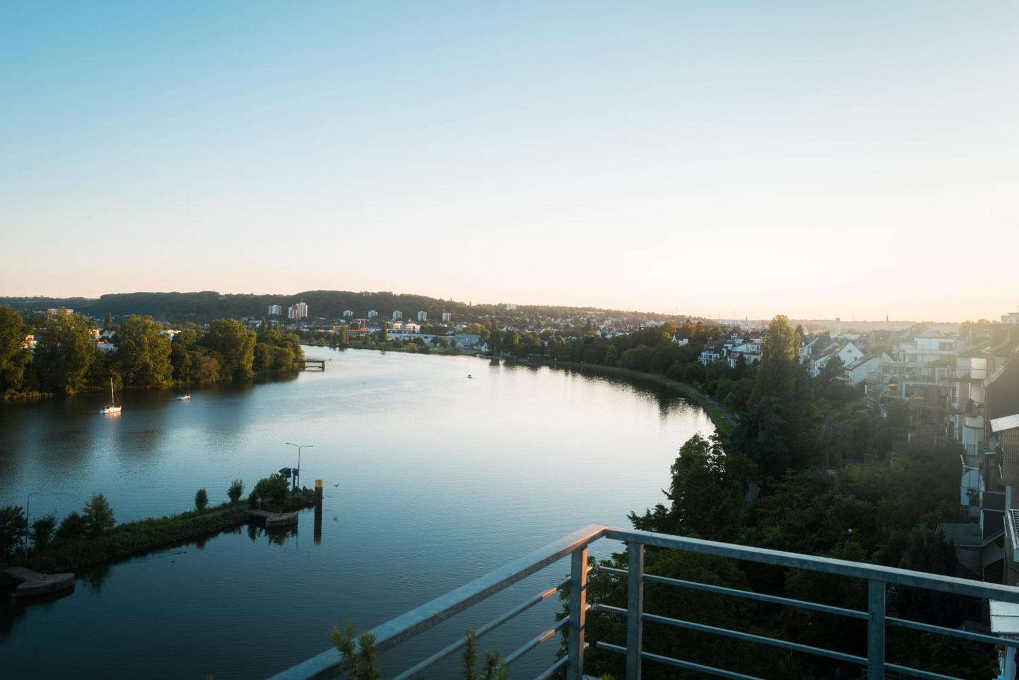 Penthouse Wohnung Mit Schoenem Moselblick In Metternich Coblenza Exterior foto