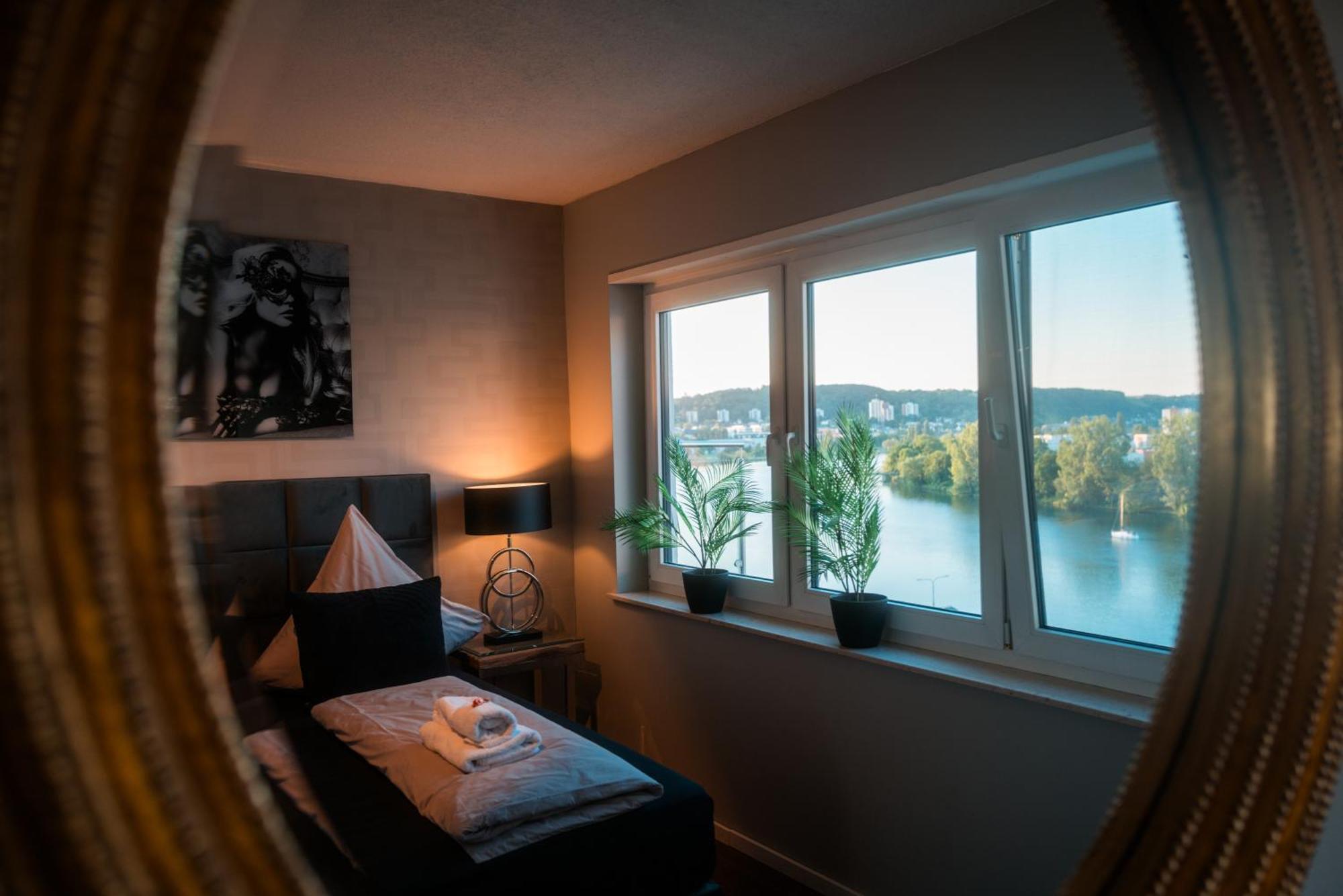 Penthouse Wohnung Mit Schoenem Moselblick In Metternich Coblenza Exterior foto