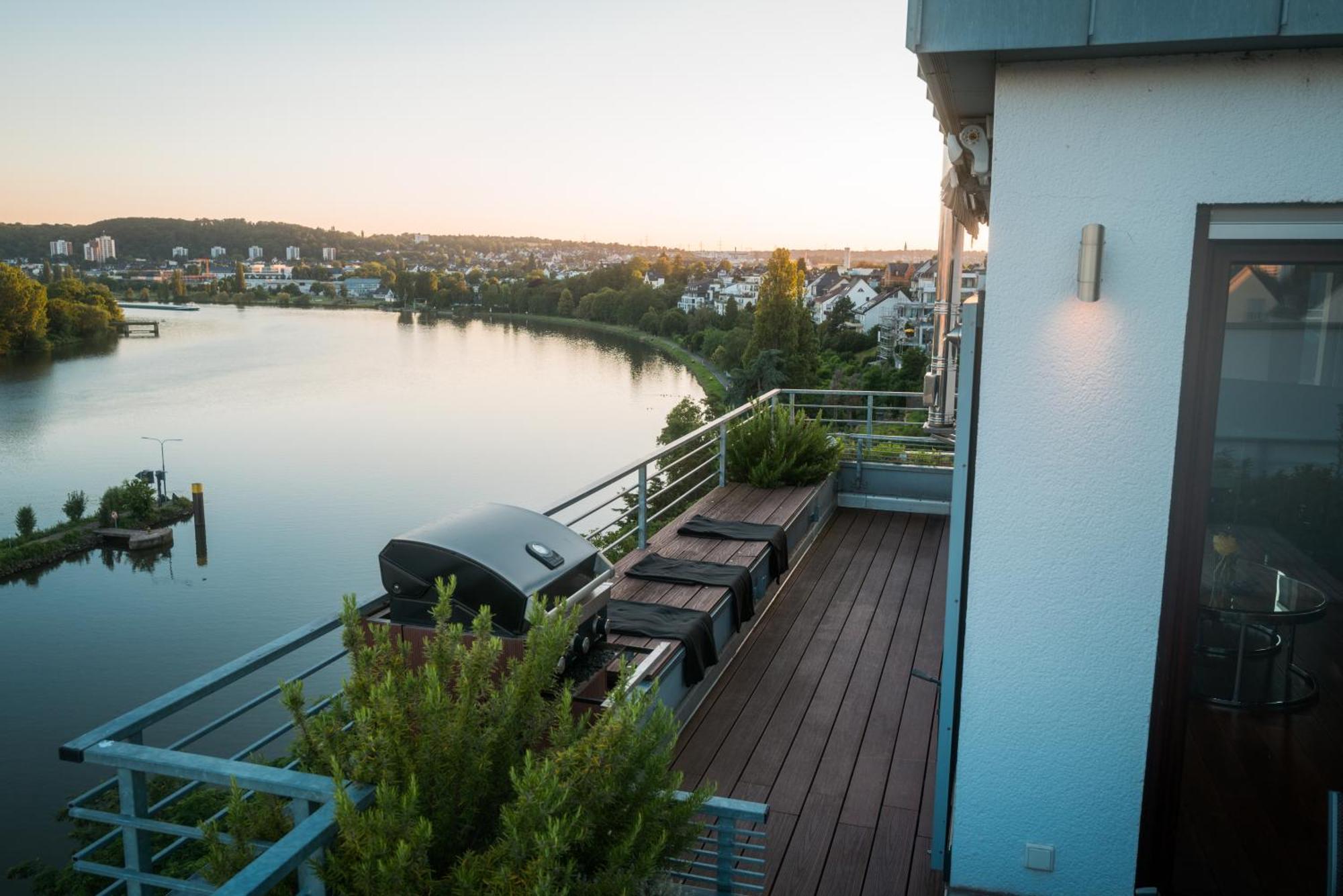 Penthouse Wohnung Mit Schoenem Moselblick In Metternich Coblenza Exterior foto