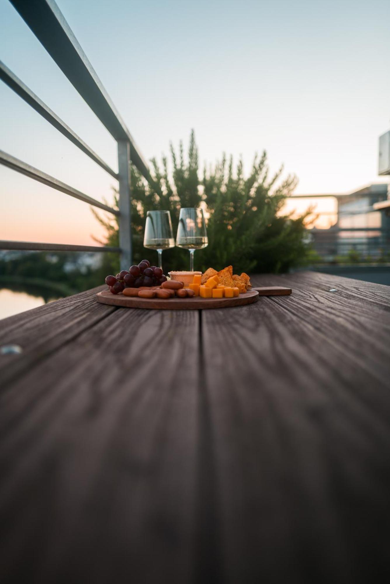 Penthouse Wohnung Mit Schoenem Moselblick In Metternich Coblenza Exterior foto