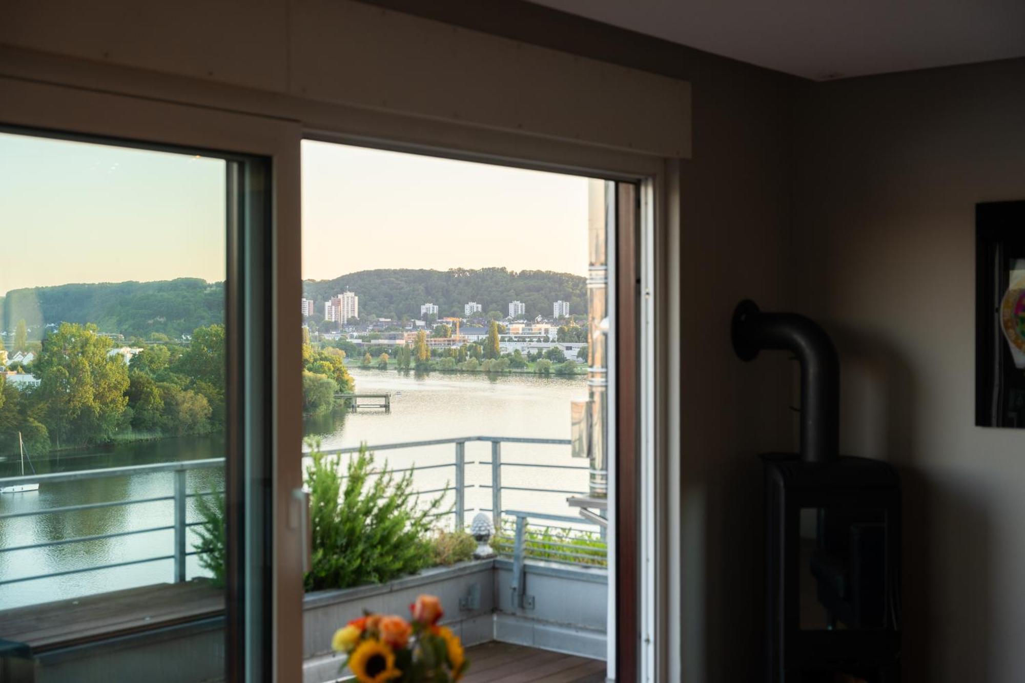 Penthouse Wohnung Mit Schoenem Moselblick In Metternich Coblenza Exterior foto