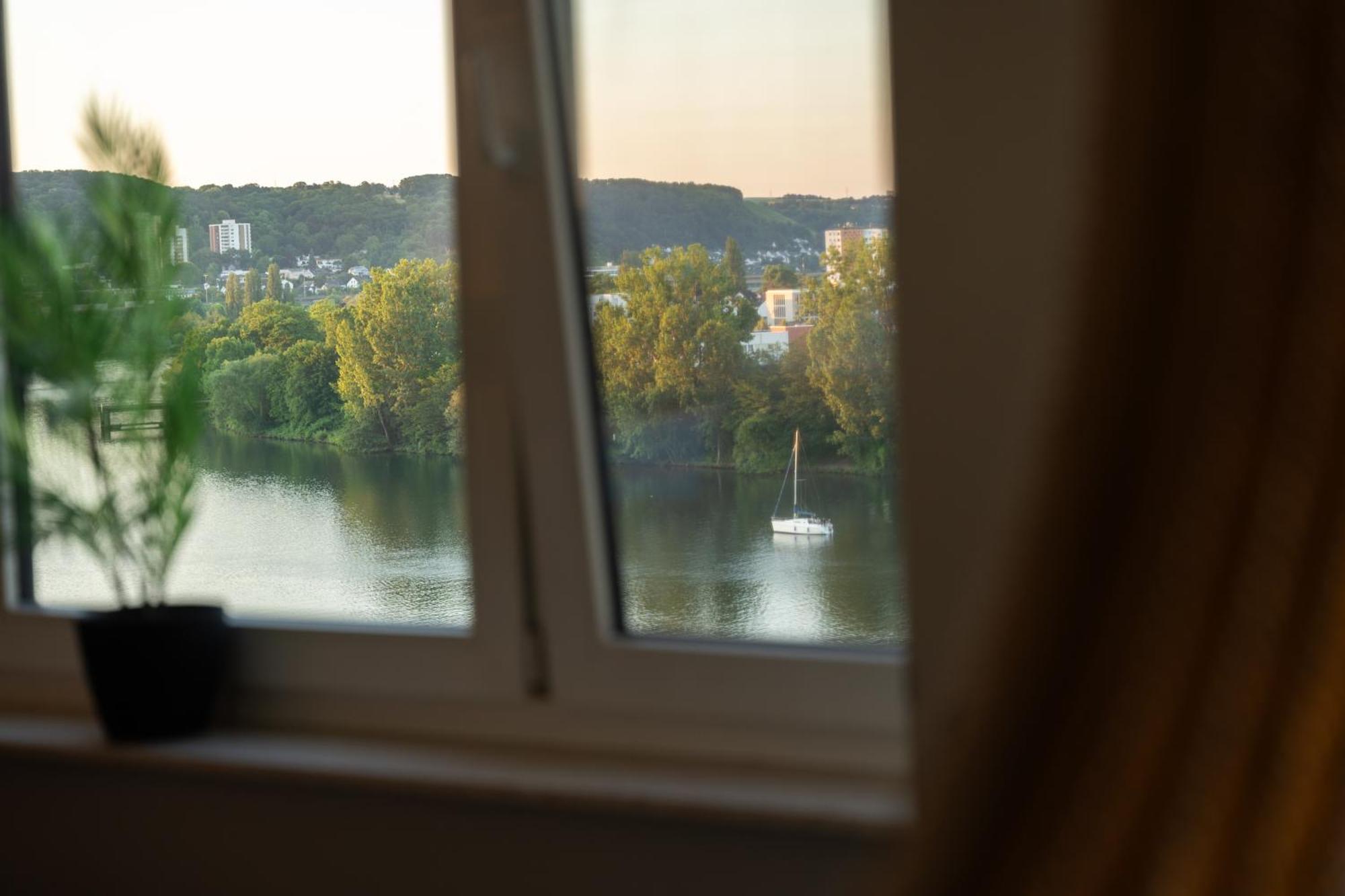 Penthouse Wohnung Mit Schoenem Moselblick In Metternich Coblenza Exterior foto