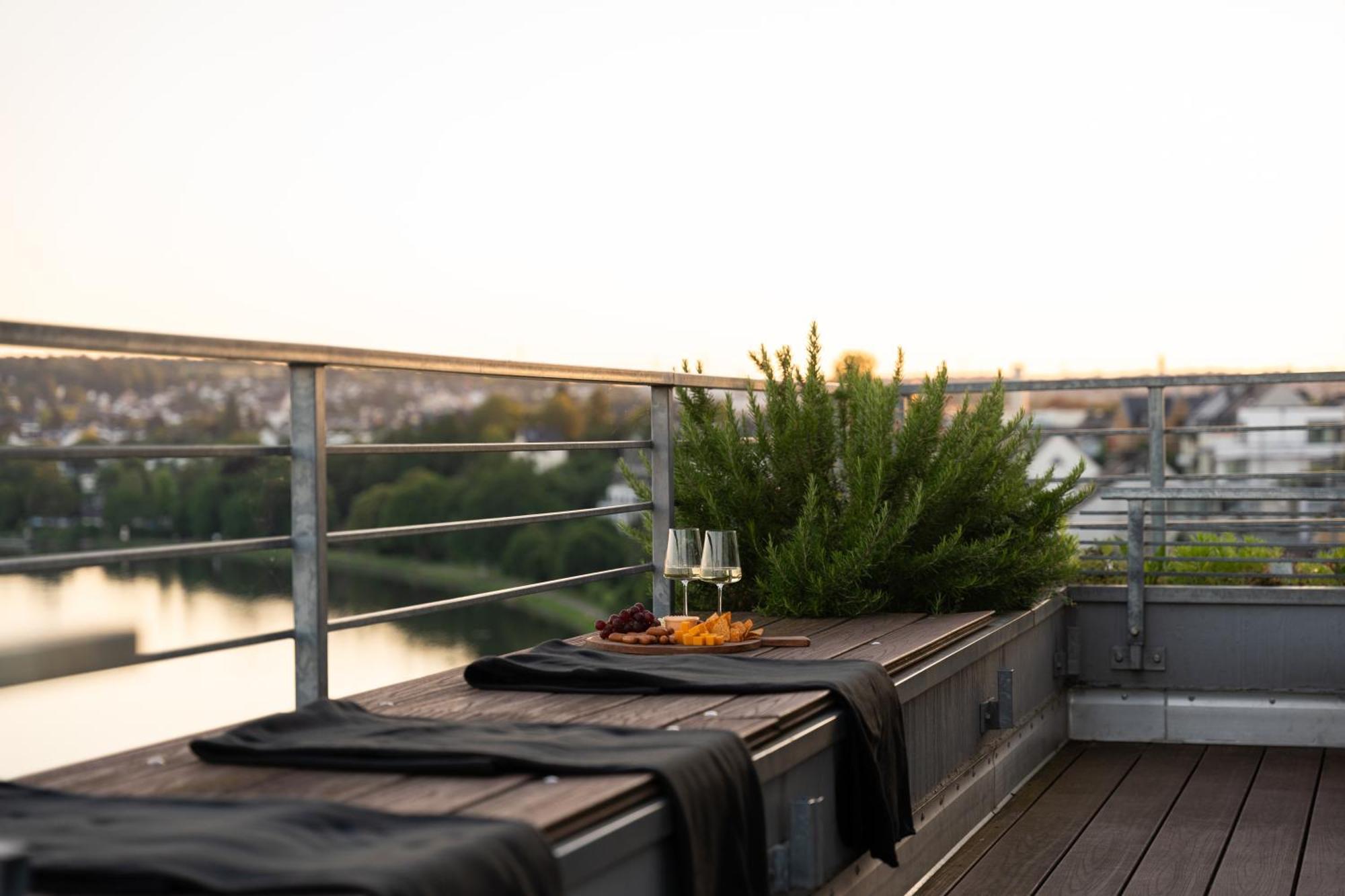 Penthouse Wohnung Mit Schoenem Moselblick In Metternich Coblenza Exterior foto