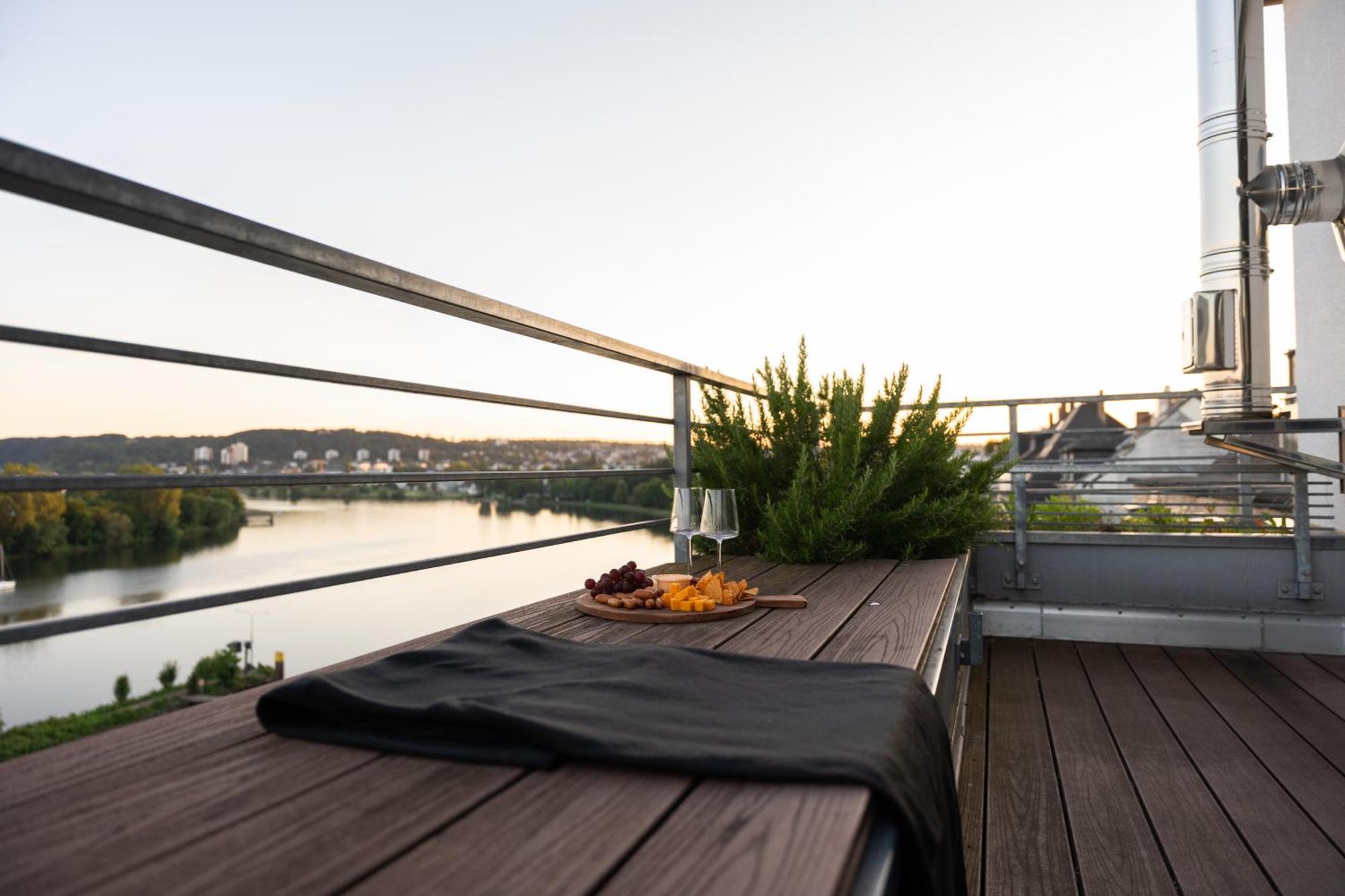 Penthouse Wohnung Mit Schoenem Moselblick In Metternich Coblenza Exterior foto